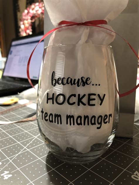 hockey team manager gift ideas.